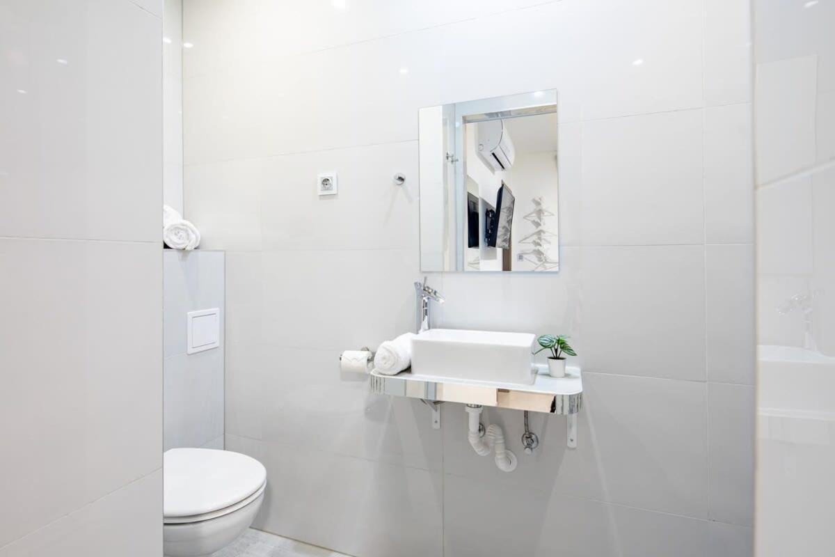 Appartement Central - New - Quiet Sleep à Budapest Extérieur photo